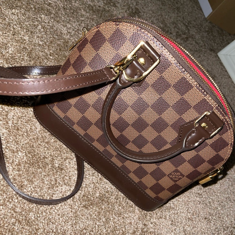 LOUIS VUITTON
Damier Ebene Alma BB